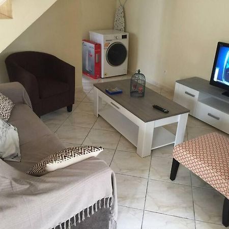 Location saisonnière semaine et/ou week-end Appartamento La Plaine-des-Palmistes Esterno foto